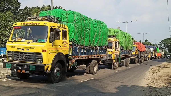 পাটুরিয়া-আরিচা ঘাটের ফেরি চলাচল শুরু